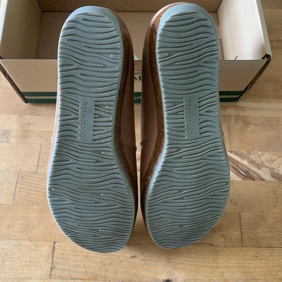 Stegmann Women's Brown Leather Loafers - Picture 3 of 4